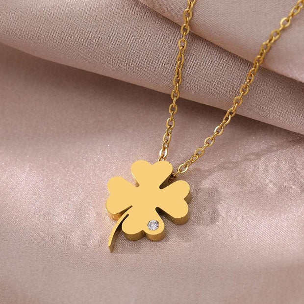 Bohemian Clover Zircon Pendant