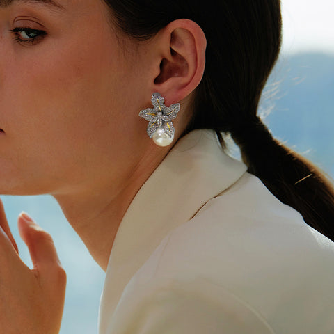 Pearl Earrings with Sparkling Stones