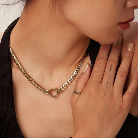 Casual Chic: Gold-Plated Steel Link Heart Necklace