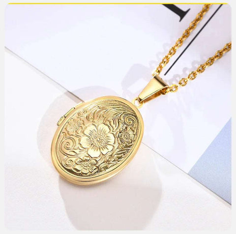 Monogram Floral Oval Heart Locket